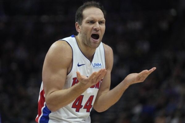 Clarkson scores 36 Jazz outlast hard luck Pistons in OT 154 148